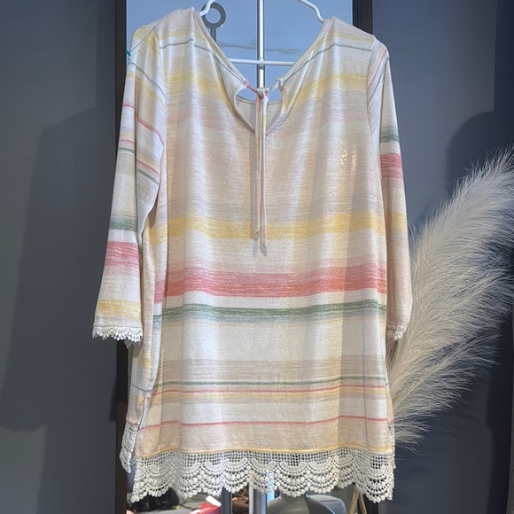 LC Lauren Conrad‎ Pink and Yellow Asymmetrical Ruffled Blouse - Picture 7 of 7